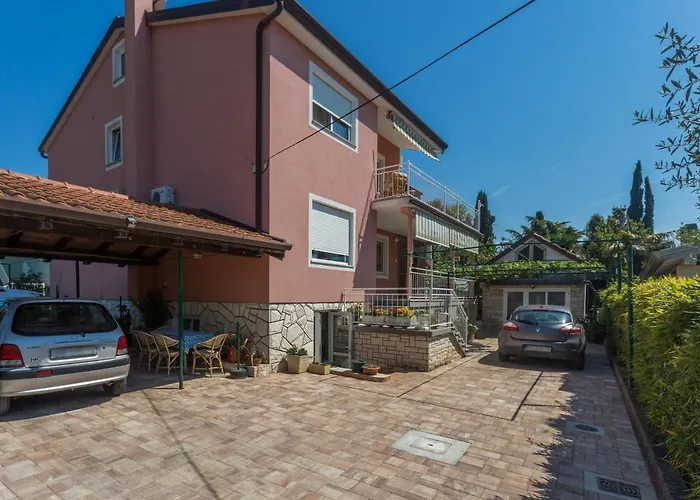 Apartments With A Parking Space Umag - 7063
