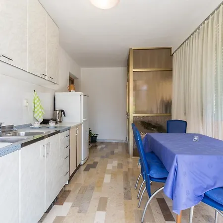 Apartments With A Parking Space Umag - 7063 Exterior foto