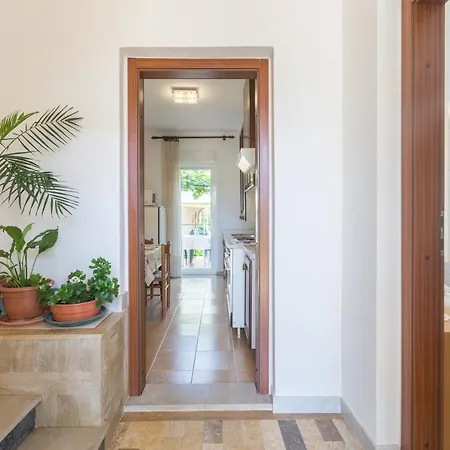Apartments With A Parking Space Umag - 7063 Exterior foto
